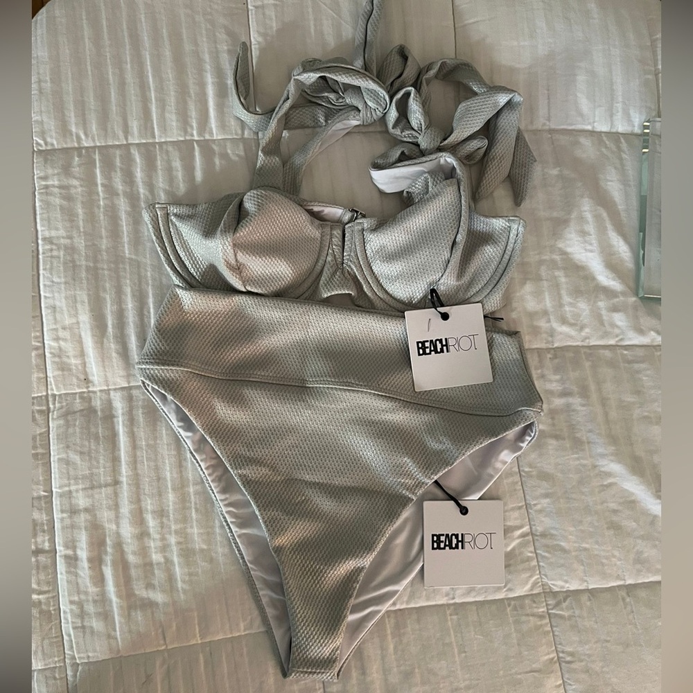 Beach Riot Bikini set - Picture 1 of 7